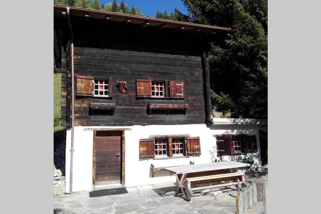 Chalet-Schuemli Maisonette Ernen المظهر الخارجي الصورة